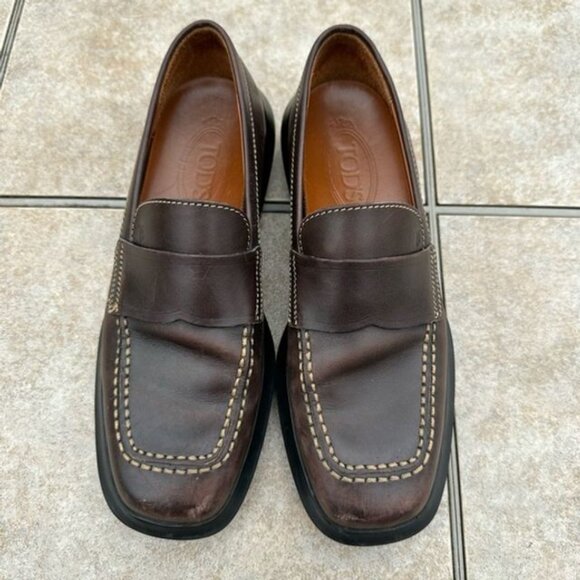 Tod's Women's Brown Leather Driving Loafers